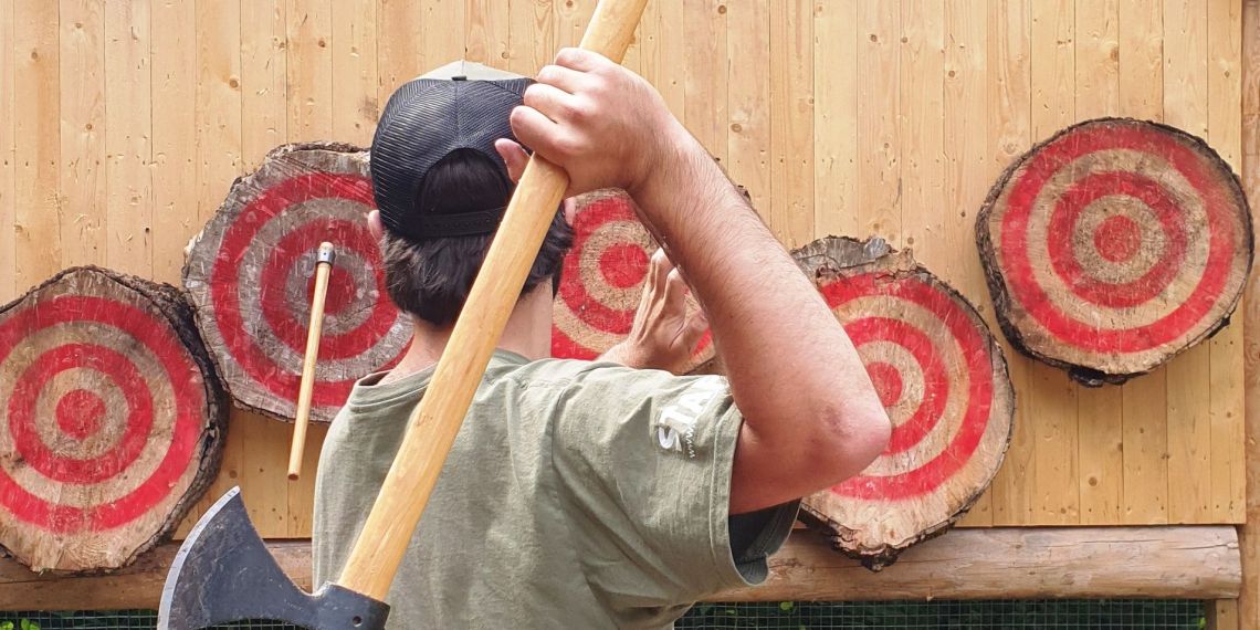 Spagetti Axe Throwing2